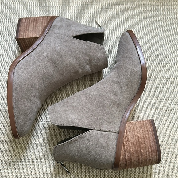 Nordstrom BP. Brynne Pointed Toe Faux Suede Ankle Boots, Chestnut,  MSRP$90 - Picture 11 of 14